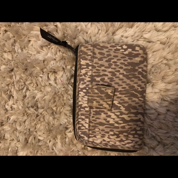 Cheetah Print Wallet - Picture 2 of 4